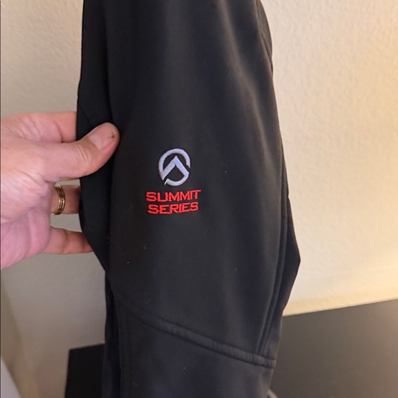 The North Face Summit Series Apex Bionic Black Full-Zip Softshell Jacket - Picture 3 of 6